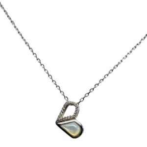 Collar 4 Posturas Cápsula y Corazón